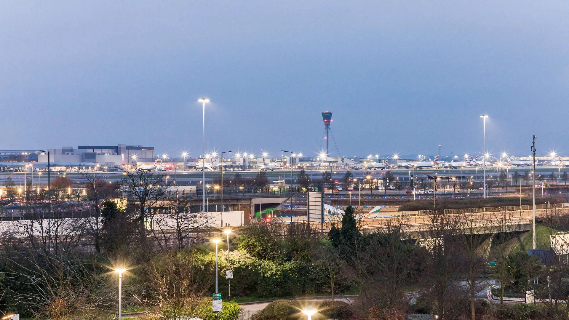 Radisson Red London Heathrow Ξενοδοχείο Harmondsworth