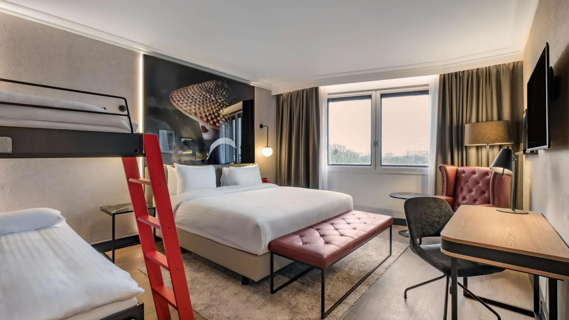 Radisson Red London Heathrow Ξενοδοχείο Harmondsworth